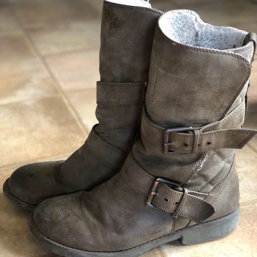 Roxy boots size 8.5